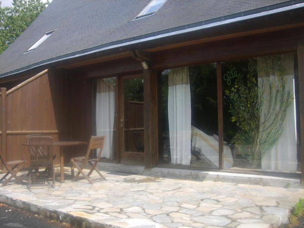 Gites De La Ferme Auberge De Mesauboin Bille Bilik gambar