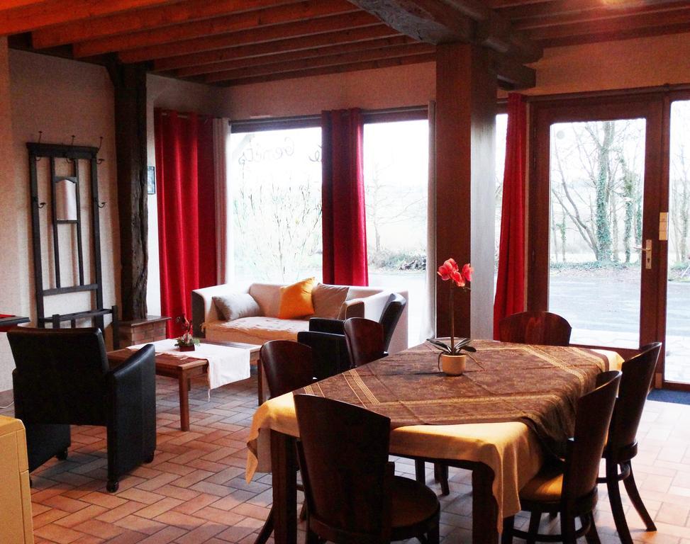 Gites De La Ferme Auberge De Mesauboin Bille Luaran gambar